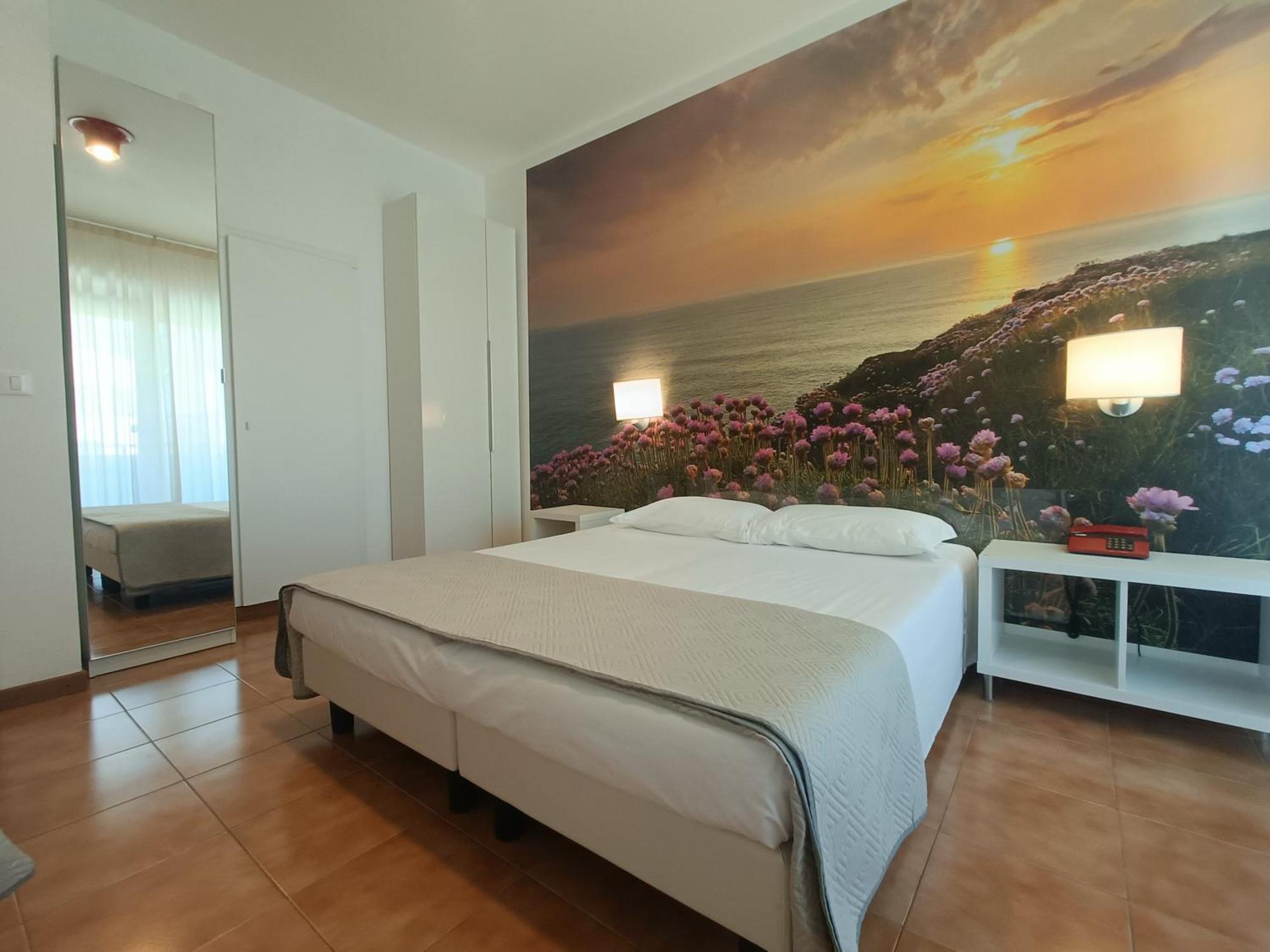 Hotel Merano กราโด ภายนอก รูปภาพ