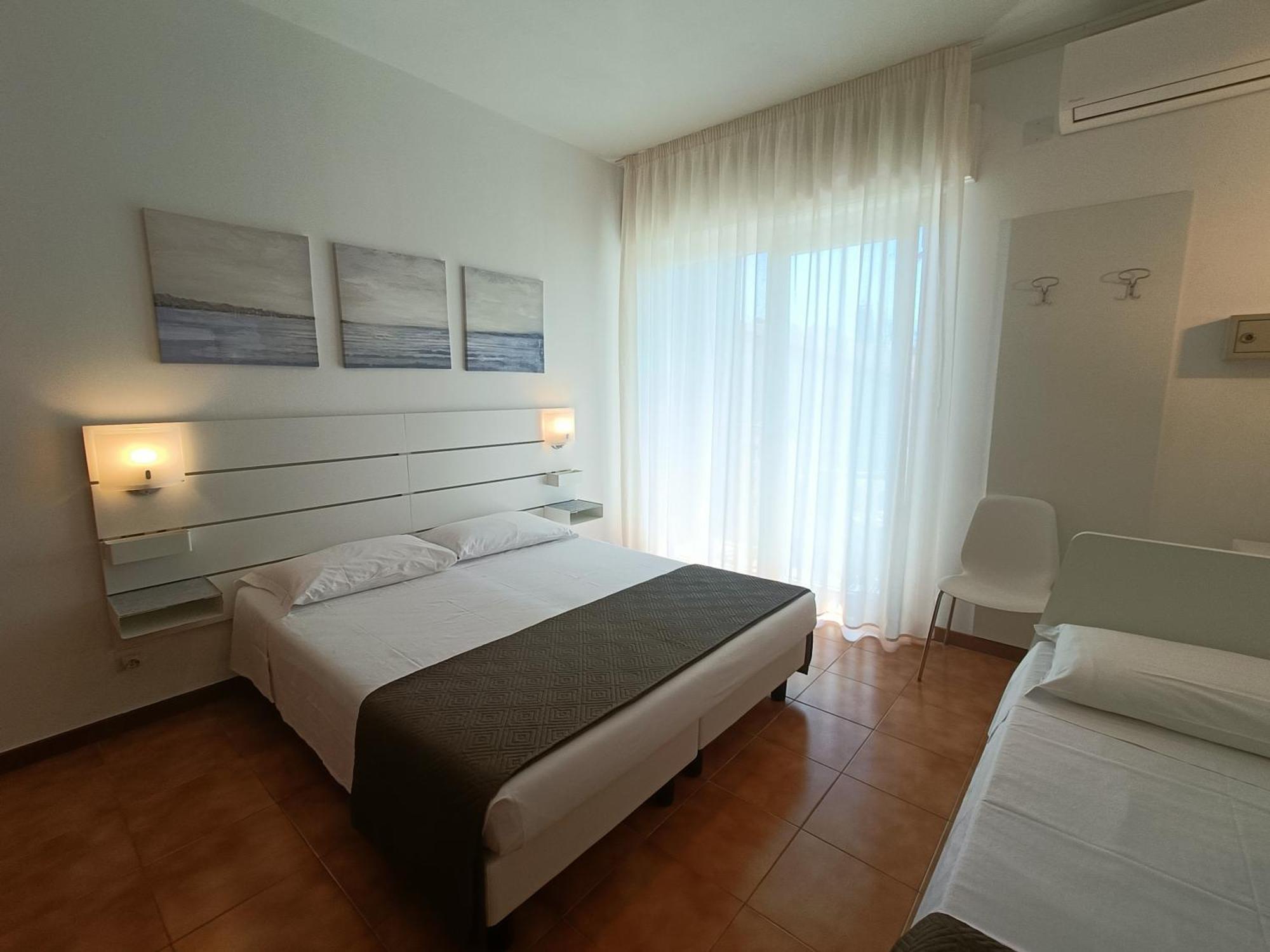 Hotel Merano กราโด ภายนอก รูปภาพ